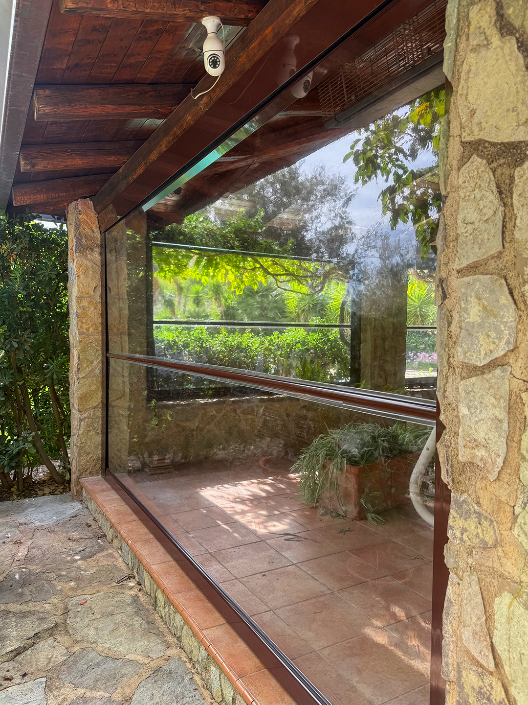 tenda a zip, con tessuto cristal e struttura in alluminio marrone